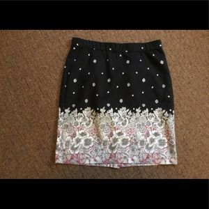 Adorable skirt. waist 29 1/2 length 42 1/4 NWOT